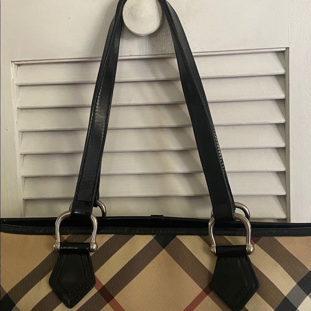 Burberry Checkered 9”x15” Tan and Black Red Shoulder Bag 100% Authentic - Picture 5 of 17